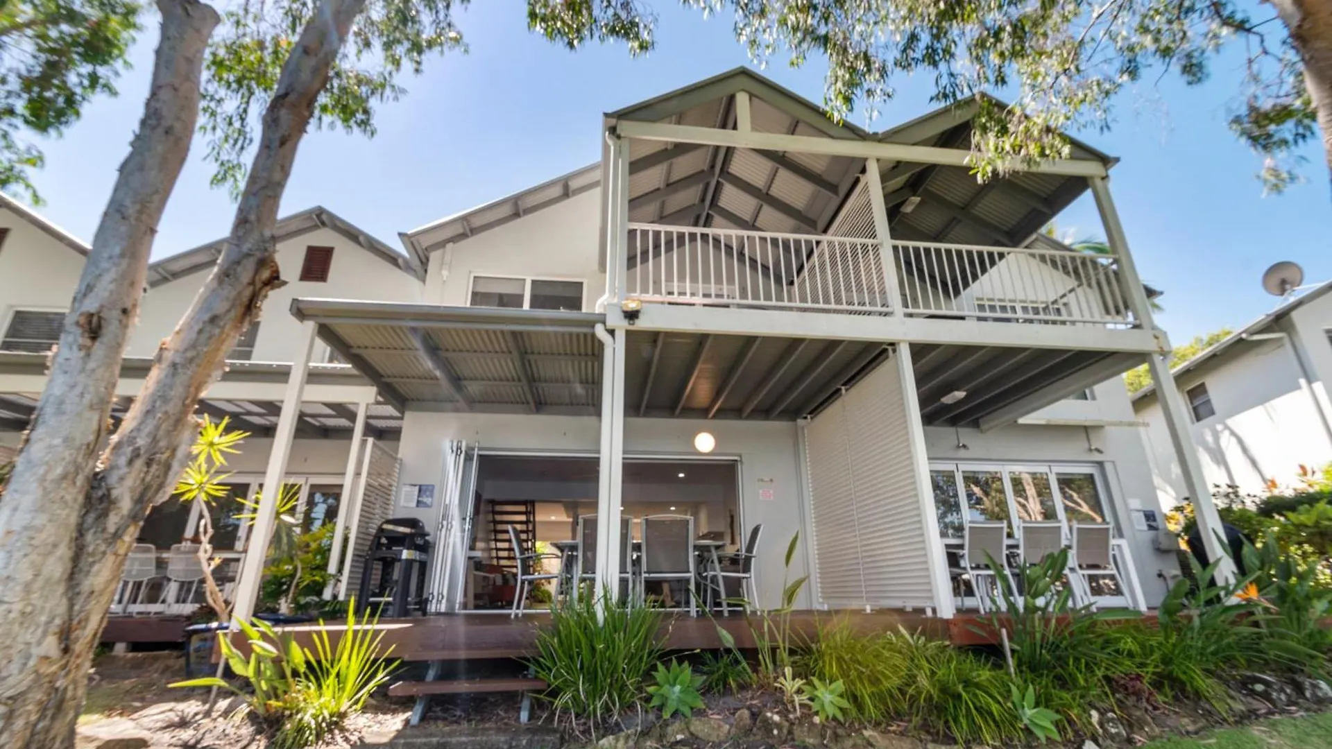 Noosa Entrance Waterfront Resort Noosaville 4*,  Australia